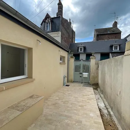 Hébergement de vacances House With Terrace Near Of *